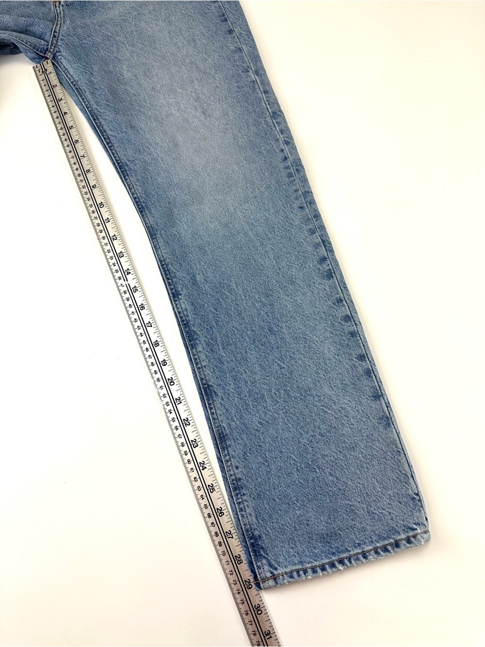 Aritzia Denim Forum The 90s cinched HiRise Straight leg jeans 28in waist cotton - Picture 11 of 16